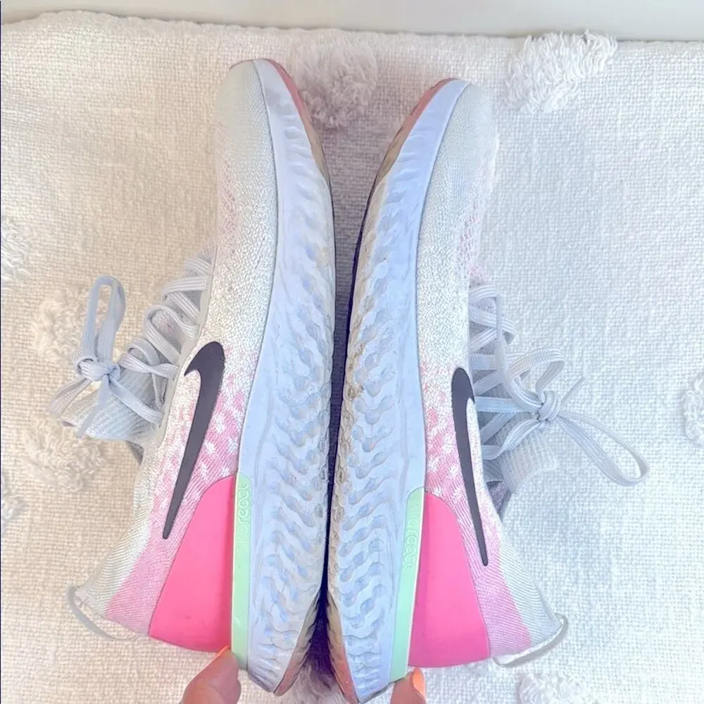 Nike Epic React Flyknit Women's Size 10